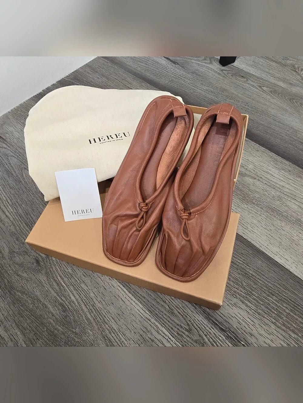 HEREU Puntera Pleat-Toe Leather Ballet Flats Chestnut Brown Size 35 / US 5
